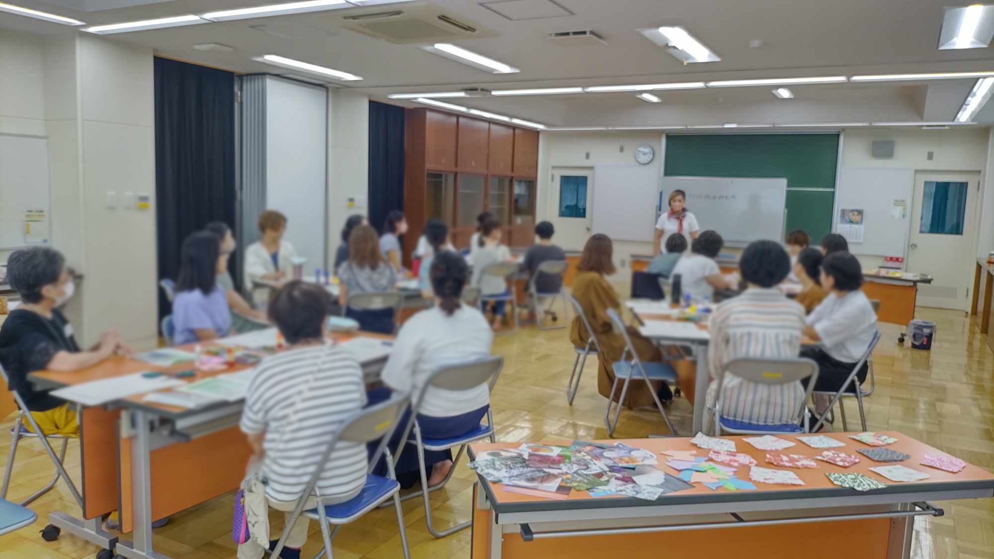 三鷹市西多世代交流センター様　地域の方向けアートセラピー